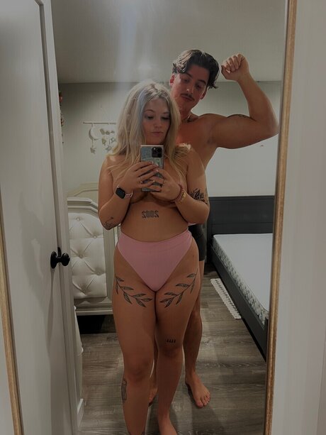 Photo nue de fuite OnlyFans de Baddie And Daddy