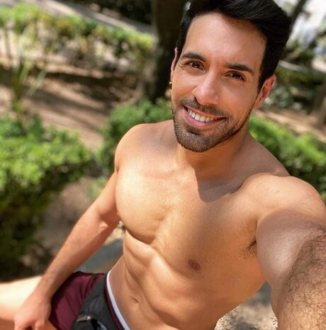 Photo nue de fuite OnlyFans de Axel Santi