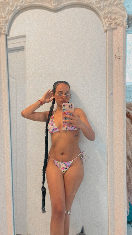 Photo nue de fuite OnlyFans de Yai