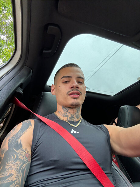 Photo nue de fuite OnlyFans de Alejo Rusconi 