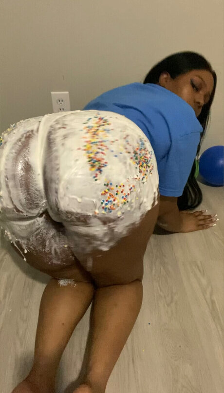 Photo nue de fuite OnlyFans de Nuttin2rashae1000