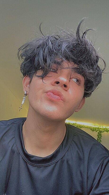 Photo nue de fuite OnlyFans de Andres Vasquez