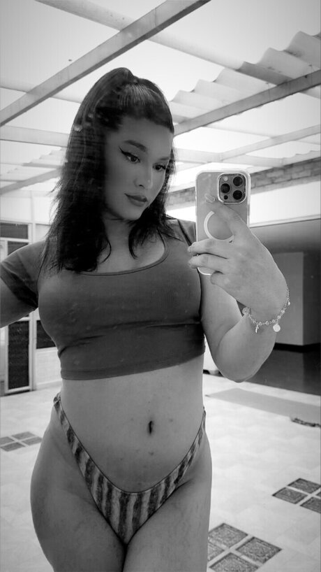 Photo nue de fuite OnlyFans de Floryn Susana