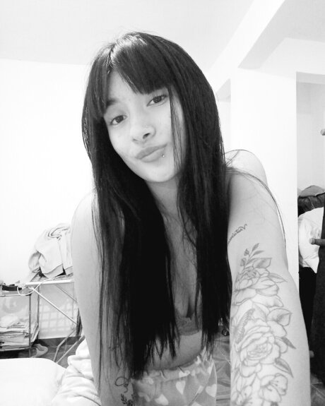 Photo nue de fuite OnlyFans de Chloe  V1d30 C4ll Now 24hs 