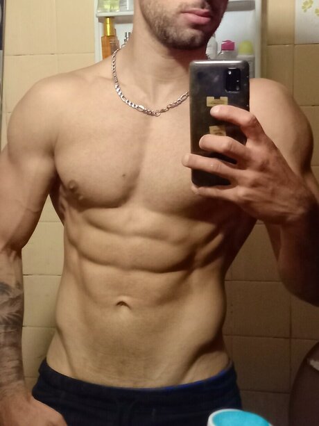 Photo nue de fuite OnlyFans de Max Nafa Vip
