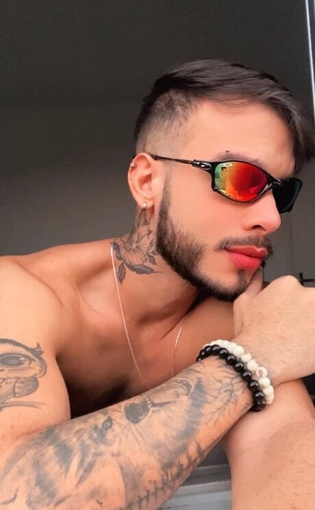 Photo nue de fuite OnlyFans de Boy22cm
