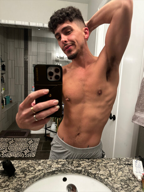 Photo nue de fuite OnlyFans de Sam