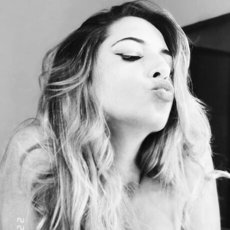 Photo nue de fuite OnlyFans de Luana Latina
