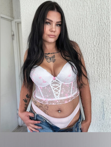 Photo nue de fuite OnlyFans de Nitta