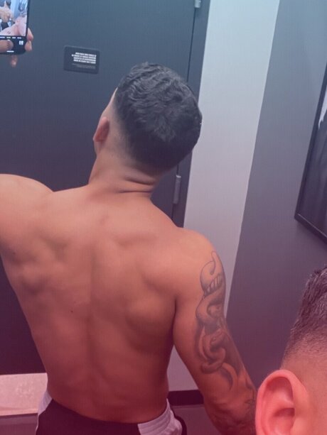 Photo nue de fuite OnlyFans de Sebastian Diaz