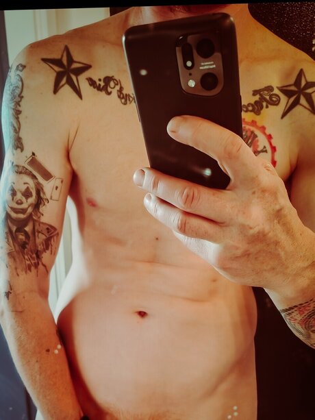 Photo nue de fuite OnlyFans de The Raven