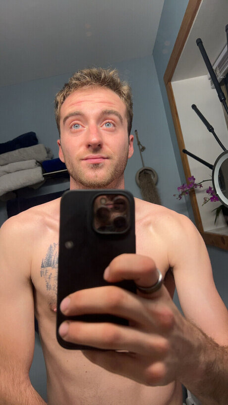 Photo nue de fuite OnlyFans de Kenny