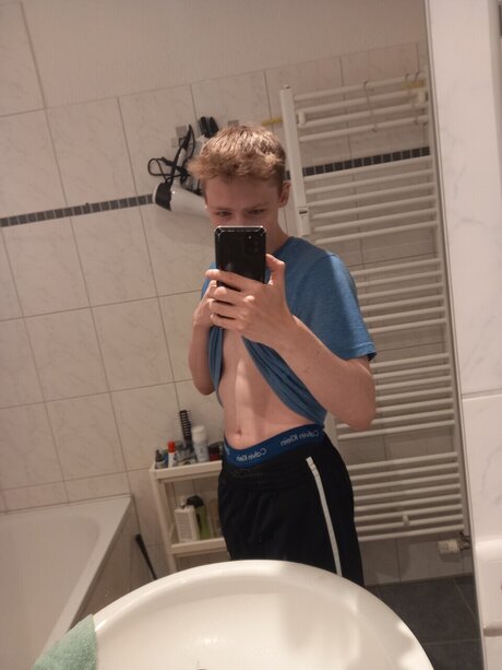 Photo nue de fuite OnlyFans de Lars19