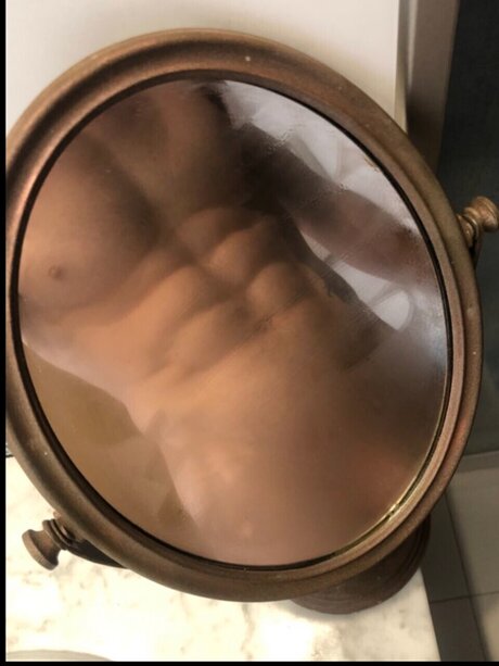 Photo nue de fuite OnlyFans de P