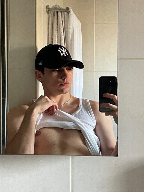 Photo nue de fuite OnlyFans de Pavel Bushel