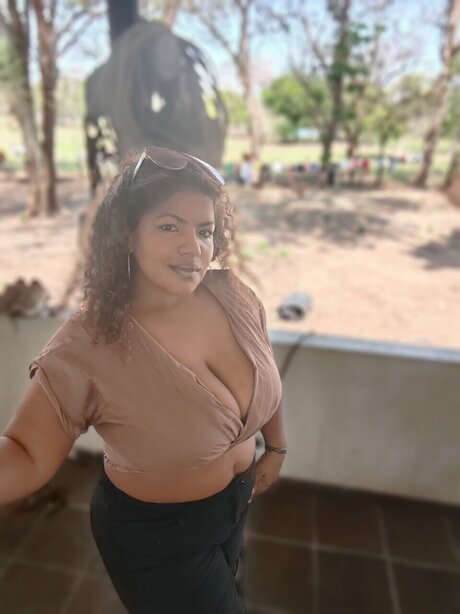 Photo nue de fuite OnlyFans de Isislara