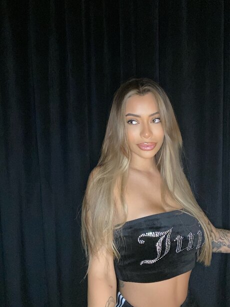 Photo nue de fuite OnlyFans de Yasmine Pierards
