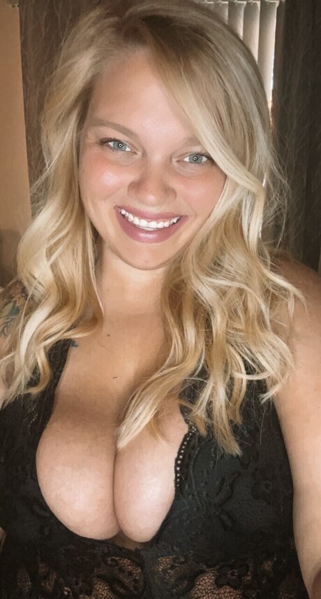 Photo nue de fuite OnlyFans de Lindsay Johnson