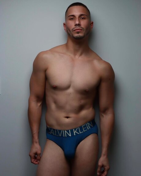 Photo nue de fuite OnlyFans de Josh Luna 