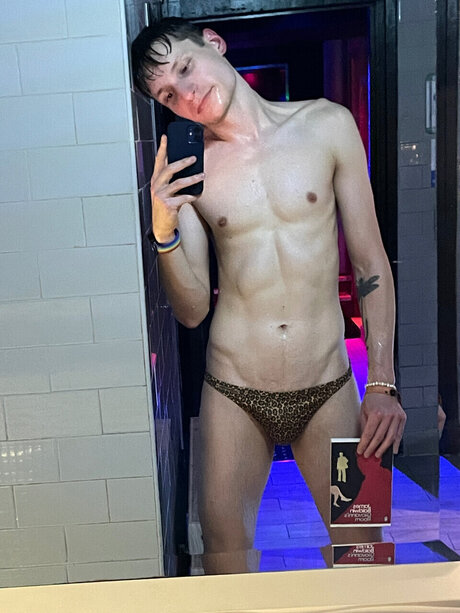 Photo nue de fuite OnlyFans de Damin Triton