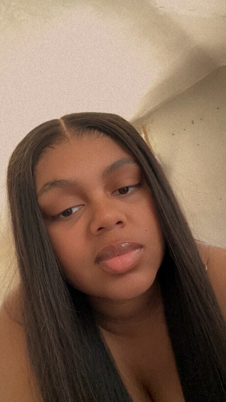 Photo nue de fuite OnlyFans de Lolaaabunniee 
