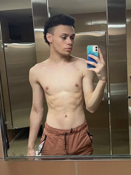 Photo nue de fuite OnlyFans de Kj Colby