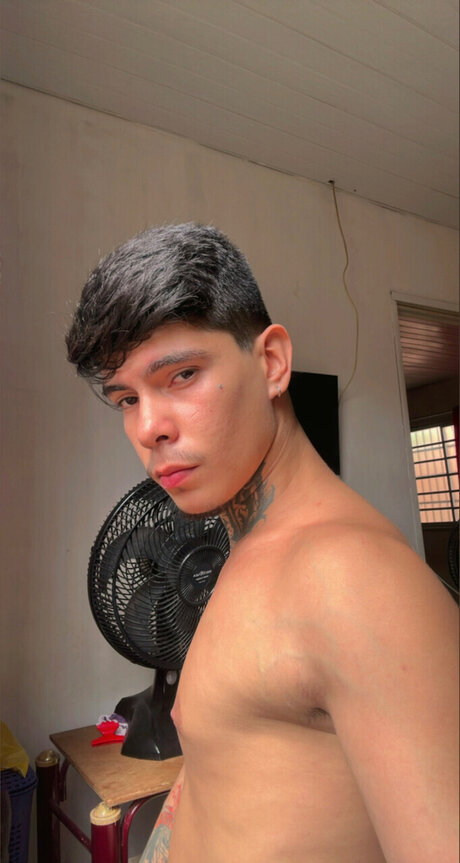 Photo nue de fuite OnlyFans de Nobru