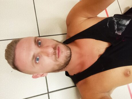 Photo nue de fuite OnlyFans de Stefanoallegrucci
