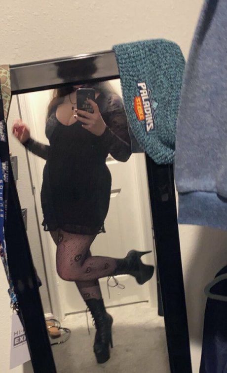 Photo nue de fuite OnlyFans de Lermywermy