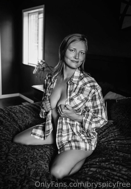 Photo nue de fuite OnlyFans de Onehotmomma1220free