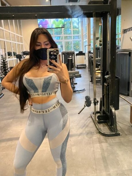 Photo nue de fuite OnlyFans de Thalita Araujo