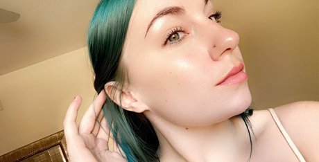 Photo nue de fuite OnlyFans de Mymaryangel