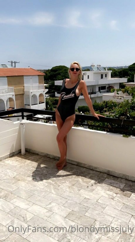 Photo nue de fuite OnlyFans de Blondymissjuly