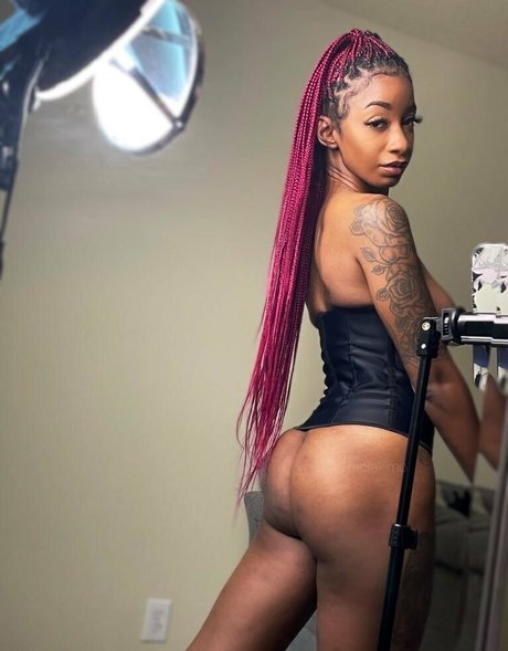 Photo nue de fuite OnlyFans de Sakifree