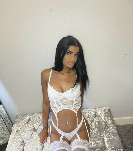 Photo nue de fuite OnlyFans de Alisha Romain