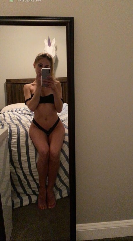 Photo nue de fuite OnlyFans de Tarah Kayne