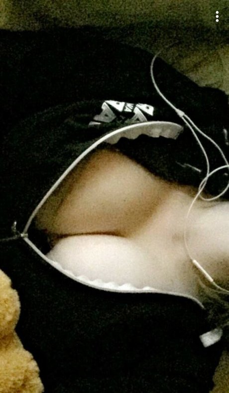 Photo nue de fuite OnlyFans de Ripmika