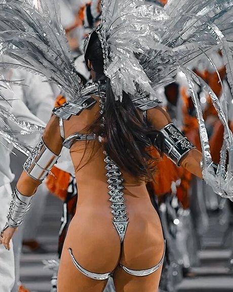 Photo nue de fuite OnlyFans de Paola Oliveira