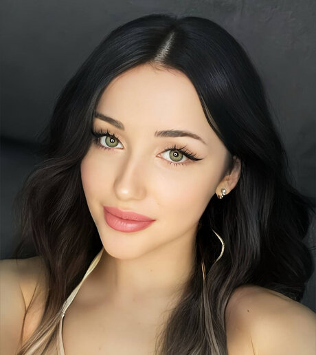Photo nue de fuite OnlyFans de Molly 