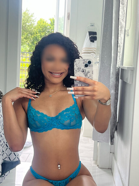 Photo nue de fuite OnlyFans de Naomi 