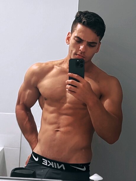 Photo nue de fuite OnlyFans de Toby Micallef