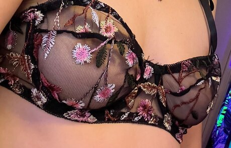 Photo nue de fuite OnlyFans de Willow Tree