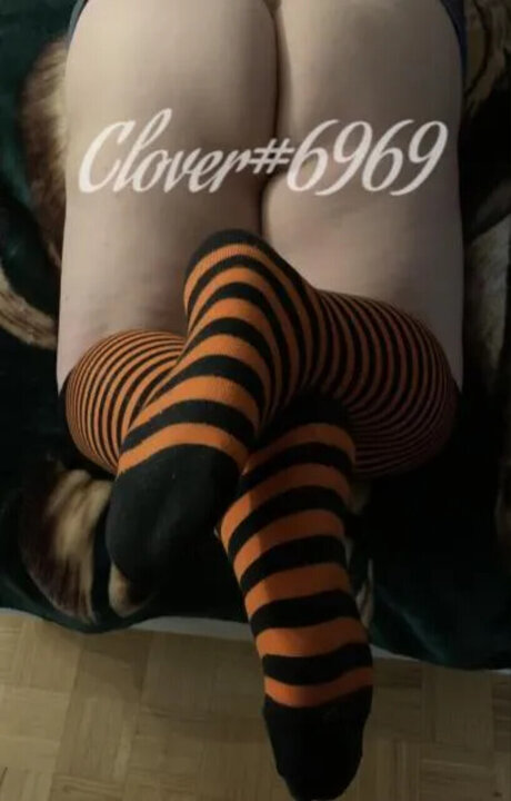 Photo nue de fuite OnlyFans de Clover 6969
