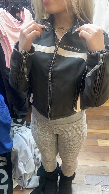 Photo nue de fuite OnlyFans de Lily