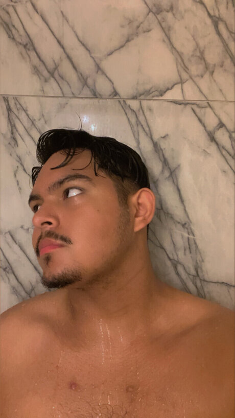 Photo nue de fuite OnlyFans de Serrano569