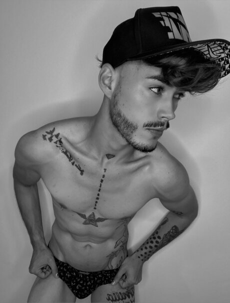 Photo nue de fuite OnlyFans de Andrew Cediel