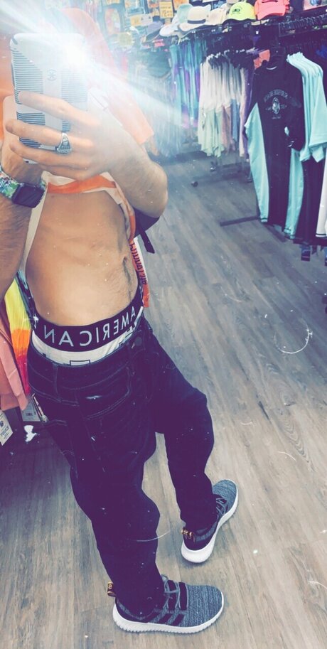 Photo nue de fuite OnlyFans de Jp384