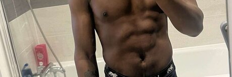 Photo nue de fuite OnlyFans de Dark Nobel Kxng 