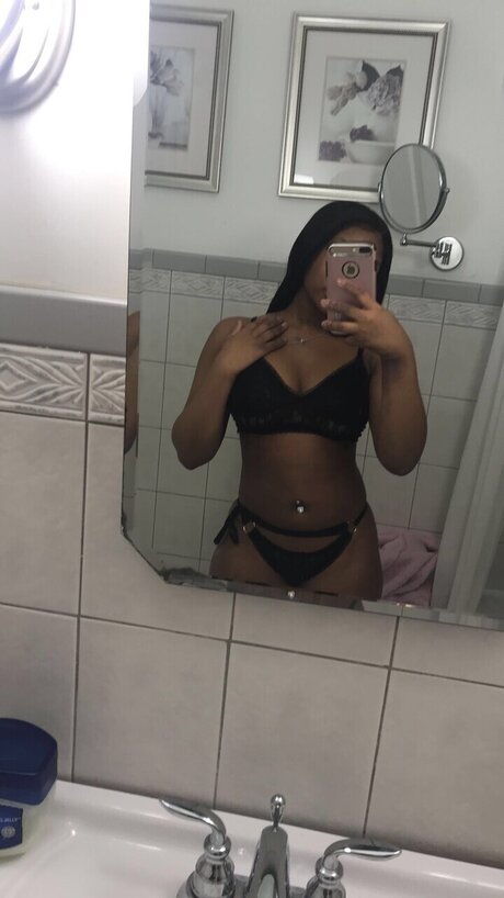 Photo nue de fuite OnlyFans de Chasmne