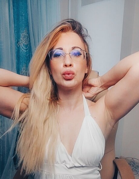 Photo nue de fuite OnlyFans de Mayadahliafree